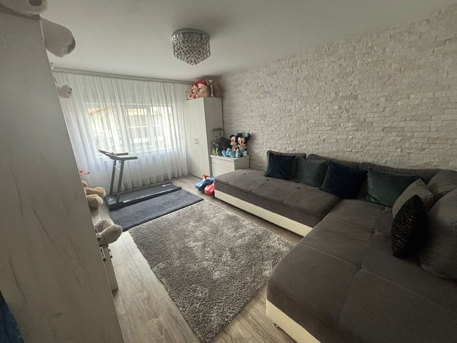 Vand apartament 2 camere
