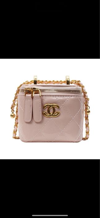 Сумки и клатчи новые по 8500