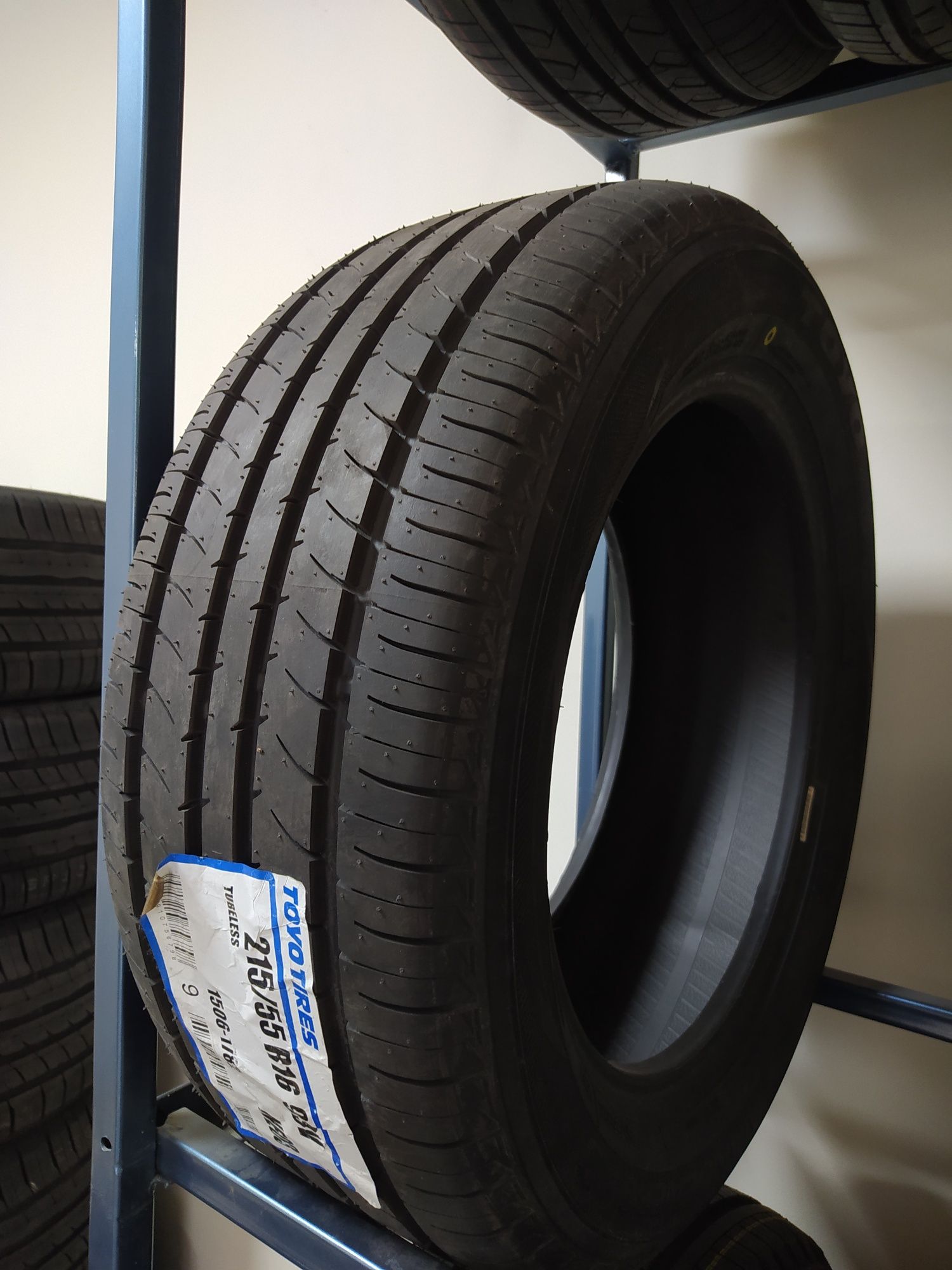 Toyo 215/55R16 Neo3