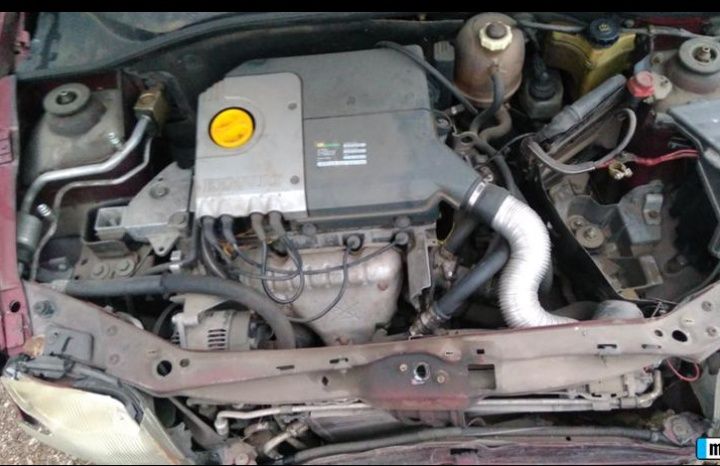Renault clio 1.6 90 НА ЧАСТИ (Рено Клио на части)