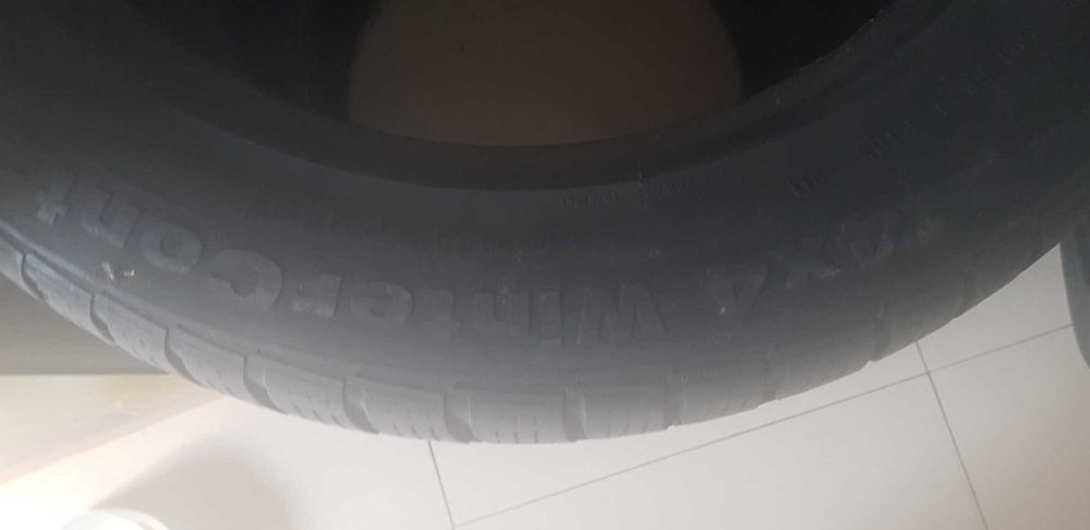 Продава зимни гуми R19