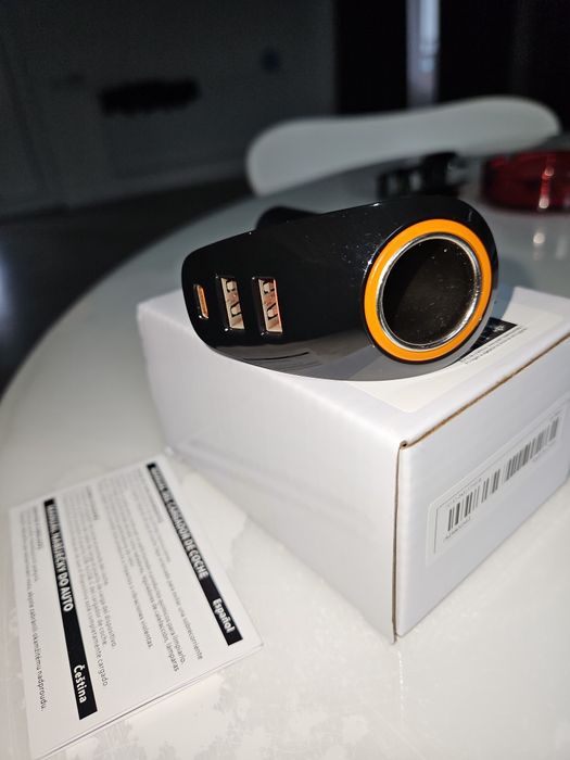 Incarcator Auto 4 in 1 cu priza * 175 W  *