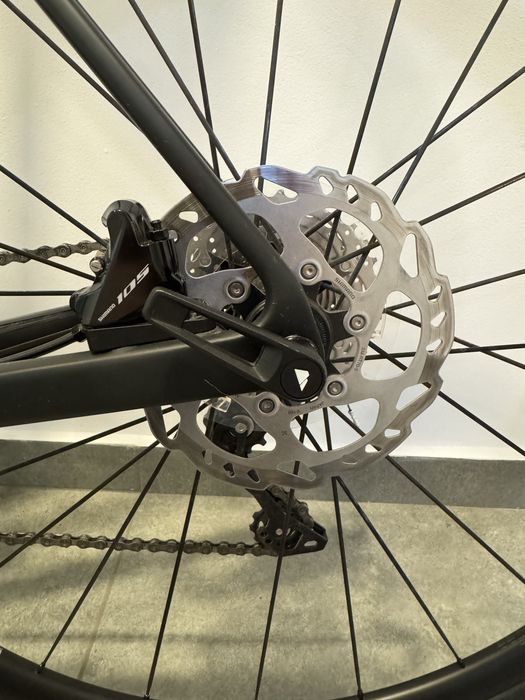 Vand bicicleta din carbon Canyon Endurace CF7