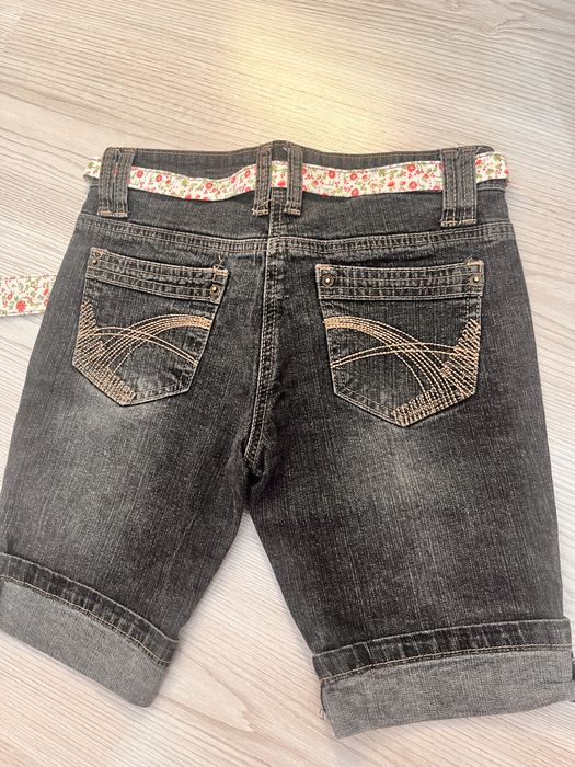 Pantaloni scurti, deosebiti, mar 152