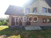 Casa noua de vanzare 780 mp teren garaj pivnita in Daia Sibiu