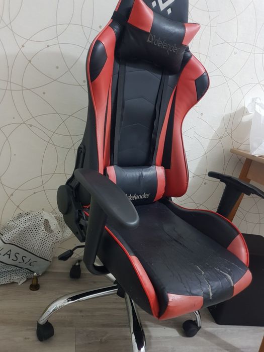 Продаётся Компютерный Кресло