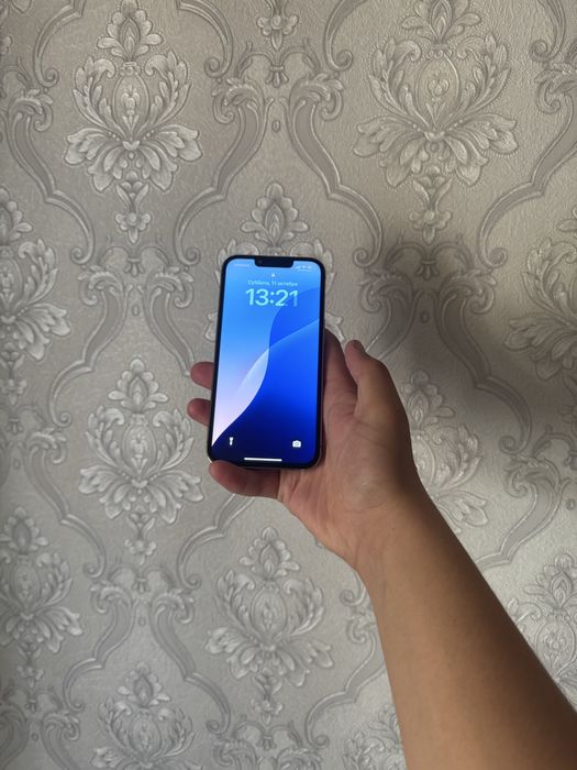 Iphone 13 pro holati rasimda