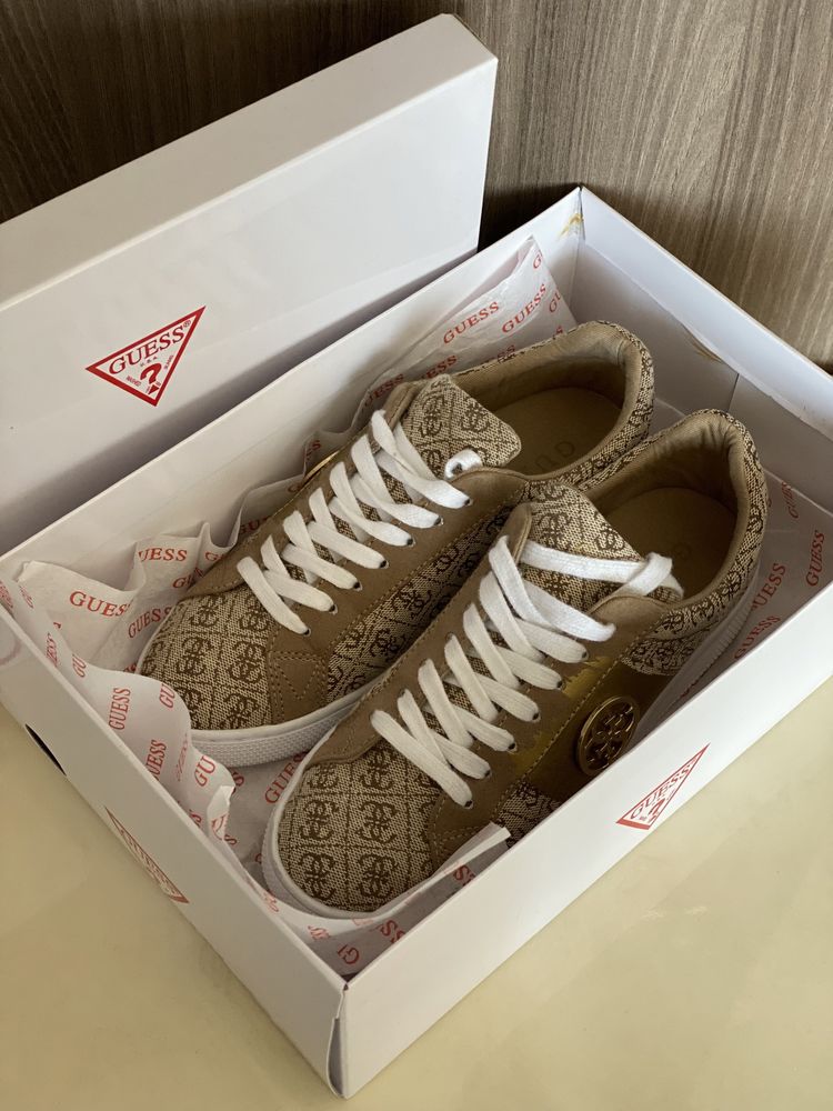 Дамски маратонки Guess