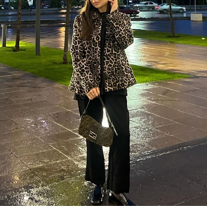 Стильный пиджак MANGO