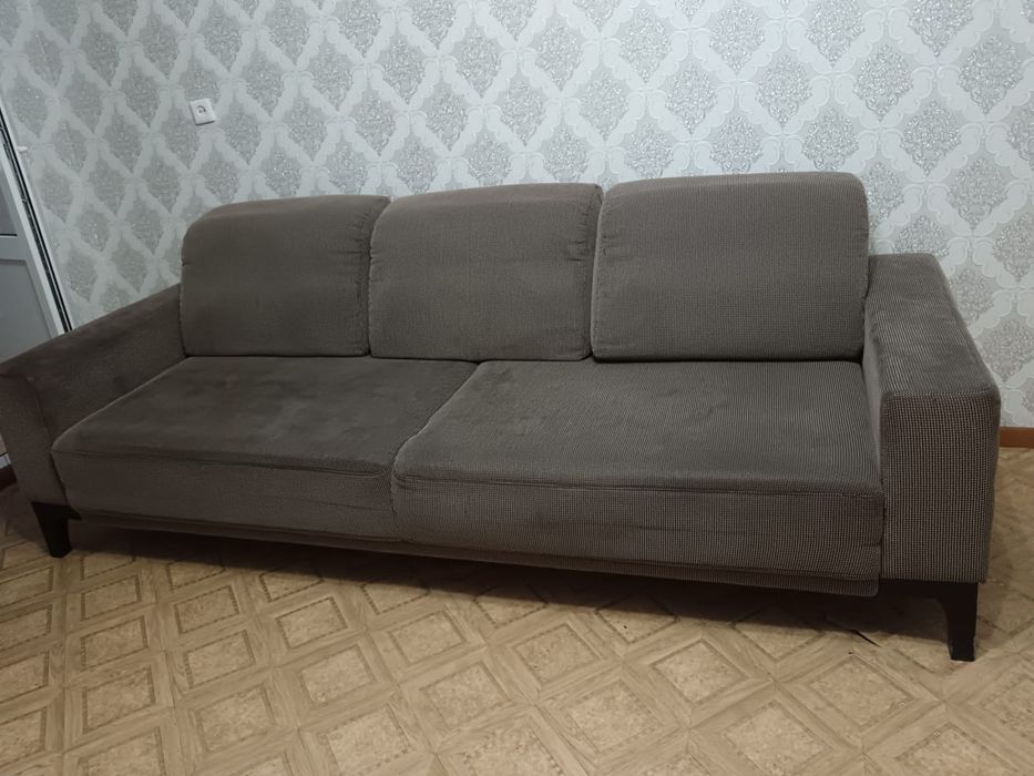 Диван+микроволновая печь (5 пять тысяч)