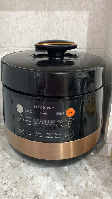 Мультиварка почти новый