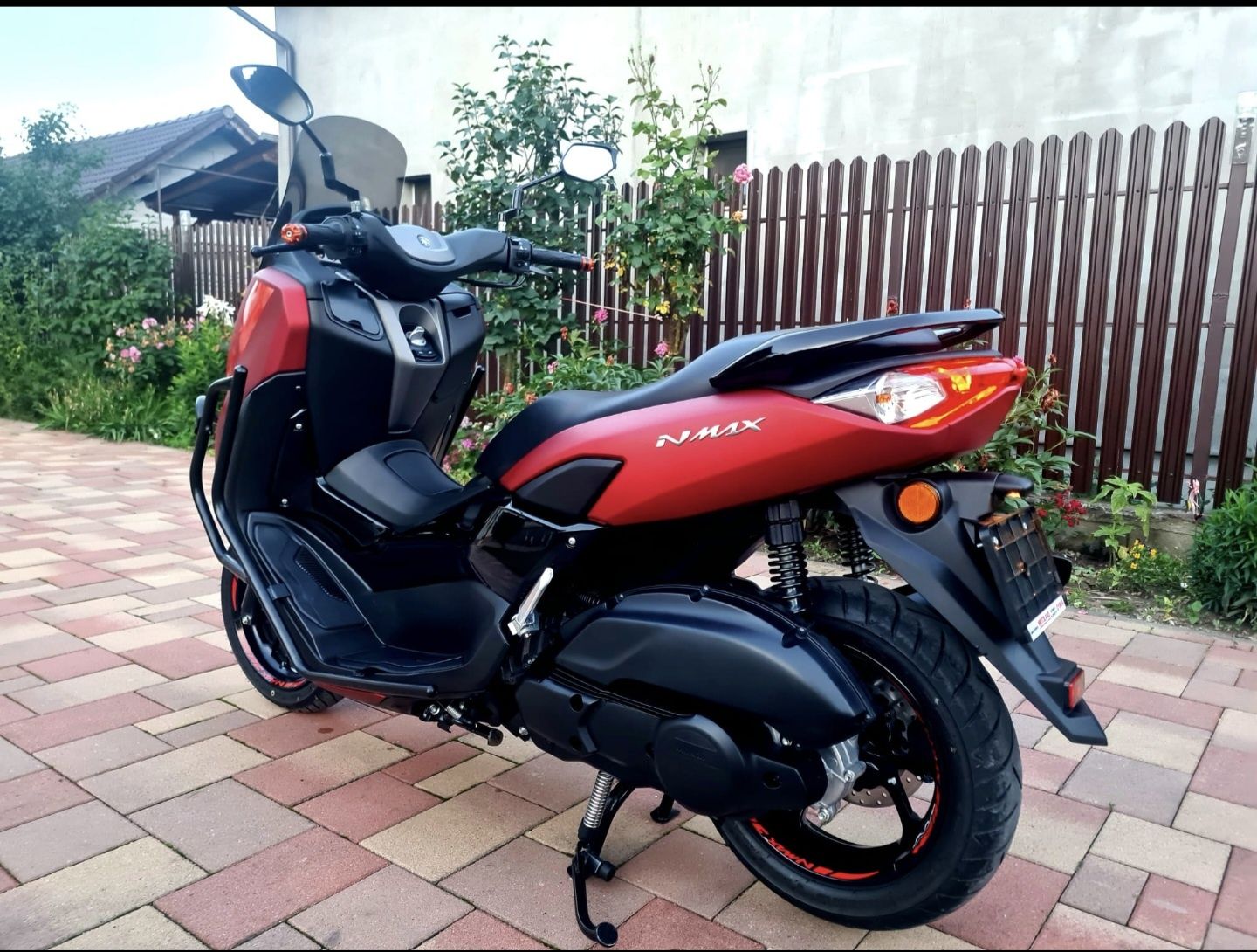 Yamaha N max  125 cm