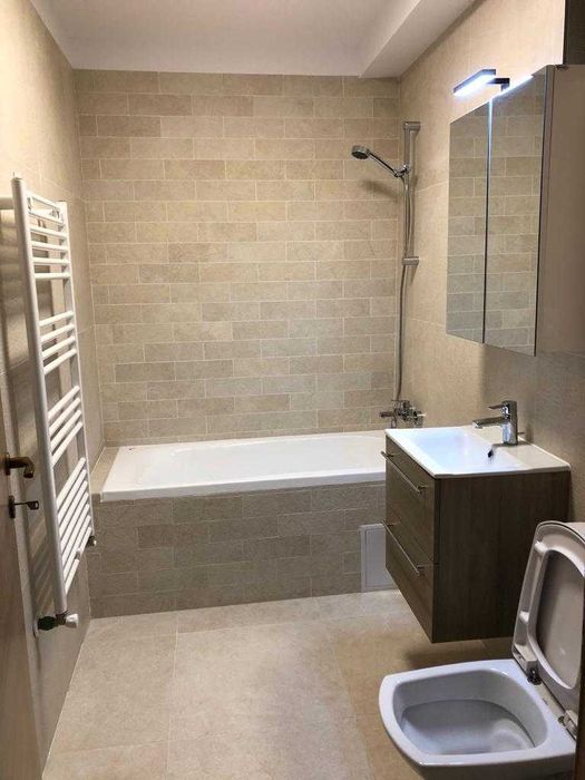 De inchiriat casa cu 3 camere