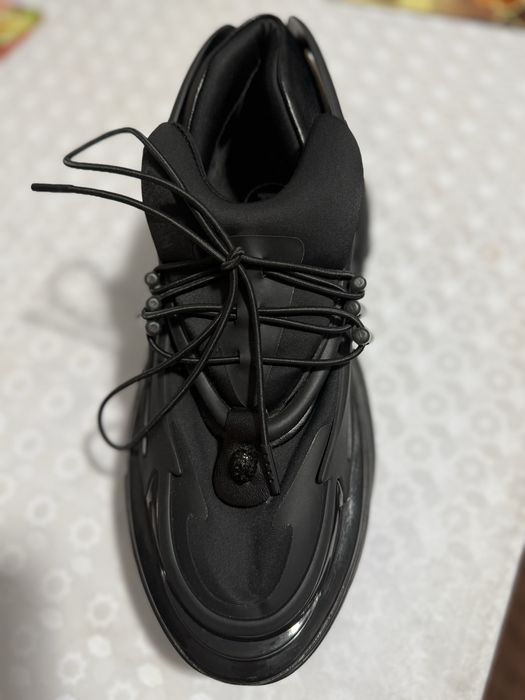 Adidasi Balmain marimea 41