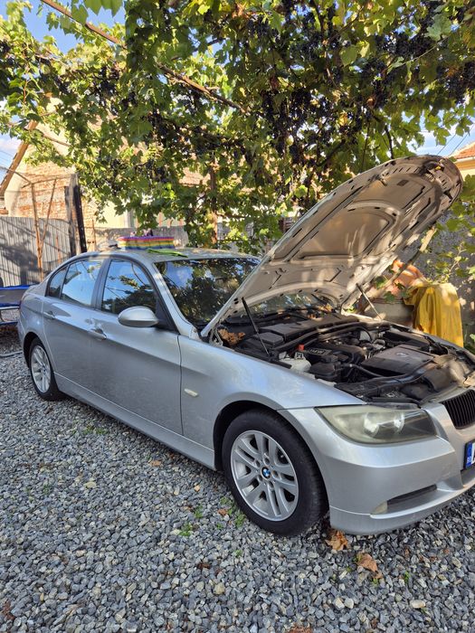 Dezmembrez bmw e90 318i cod N46B20B