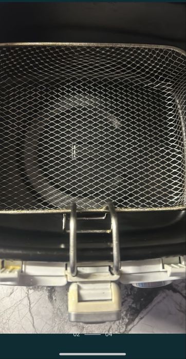 Friteuza 1800w Switch on