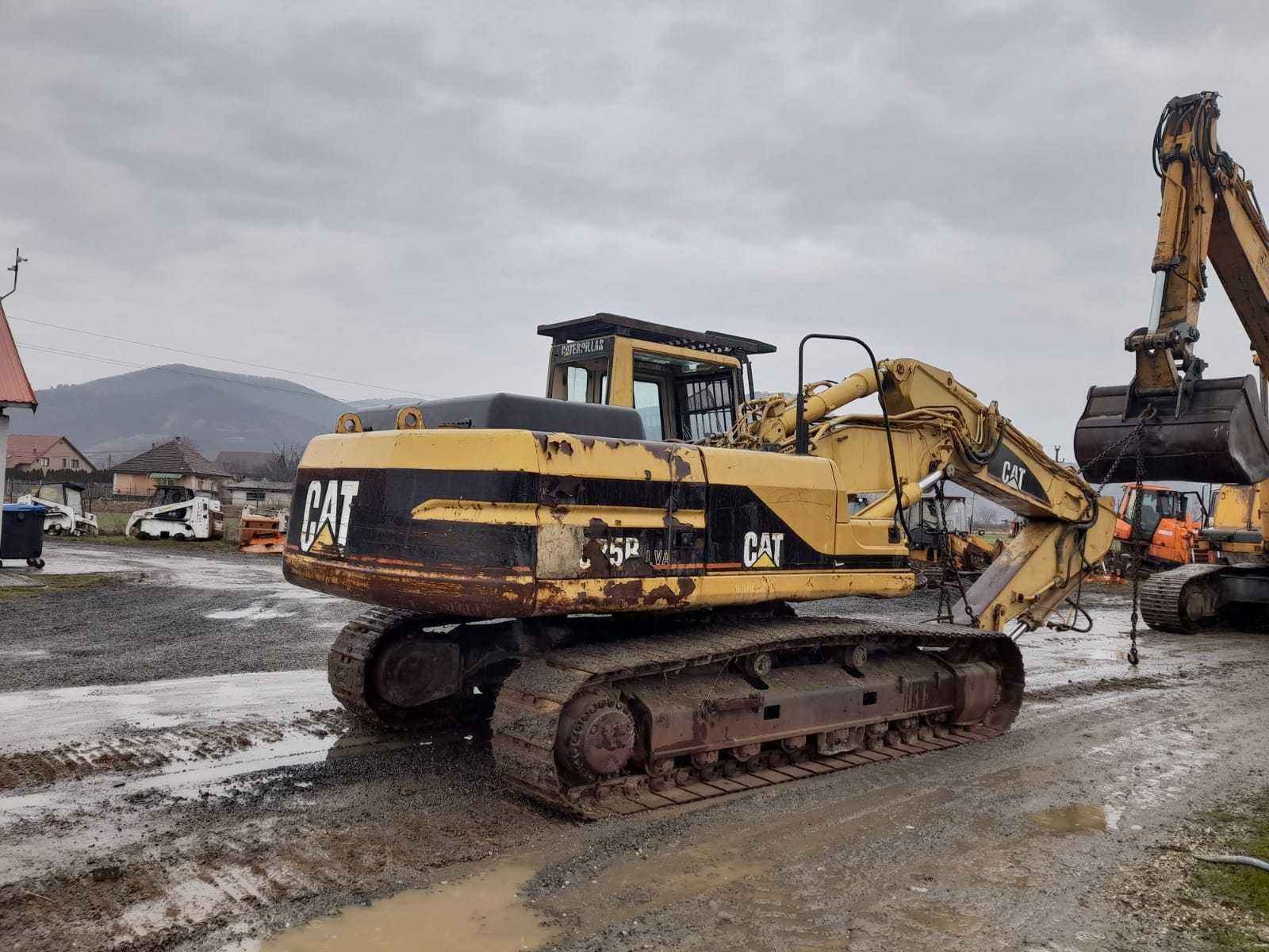 Dezmembrez excavator pe senile Caterpillar 325BL