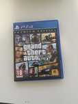 Продавам gta5 три пъти в ползвана