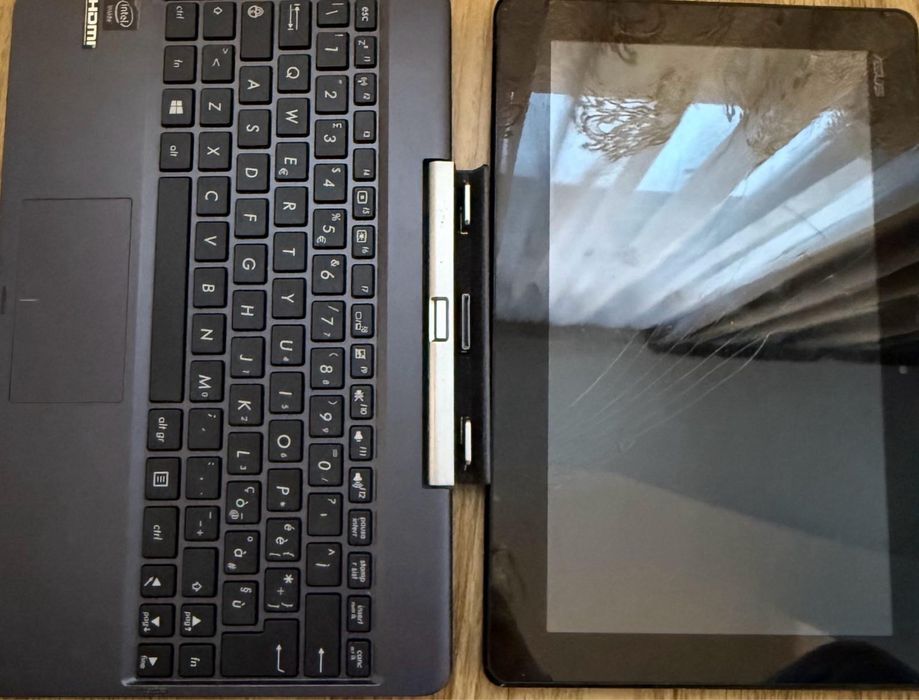 Tableta Asus   .     .