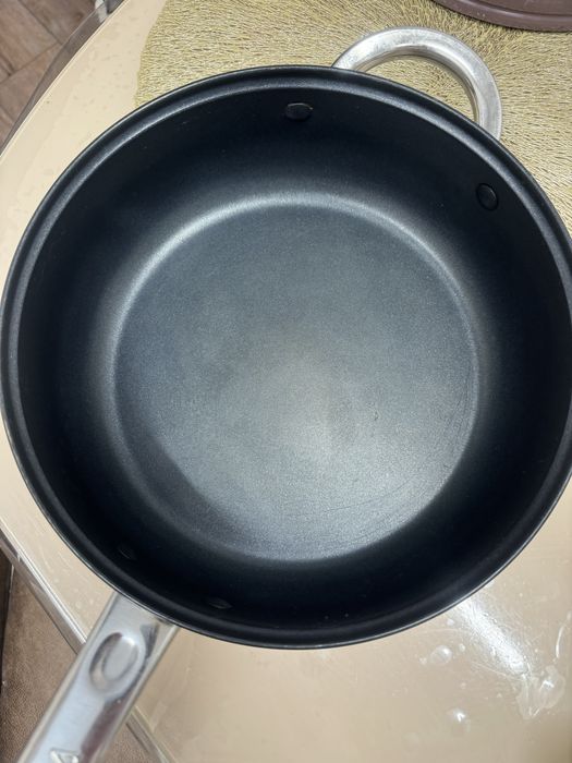 Продам сковородку  Викалина с крышкой