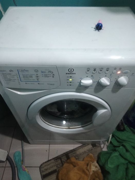 Продам стиральную машинку