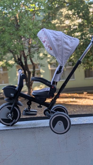 Cărucior tricicletă