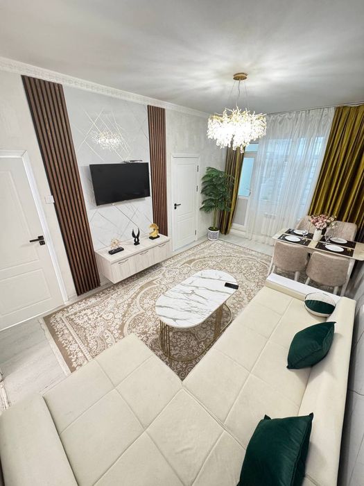 Продам 2в3 комнатную, Чиланзар 11,Кафе Шер