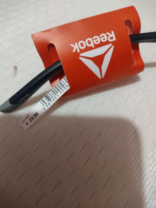 Ochelari noi de vânzare