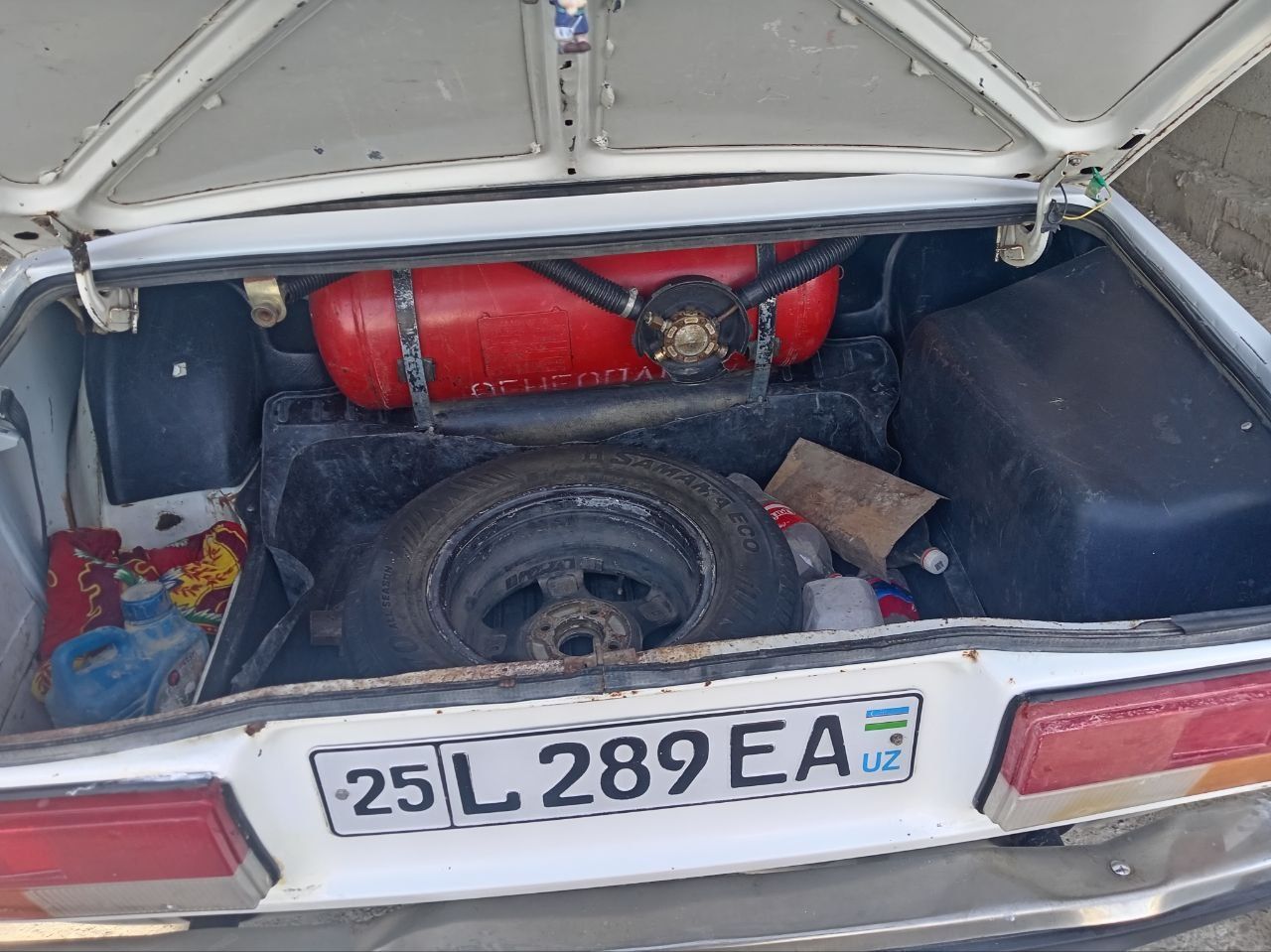 Moshina sotiladi barter bor neksia1 volga3110 vilis469ga barter boʻlad
