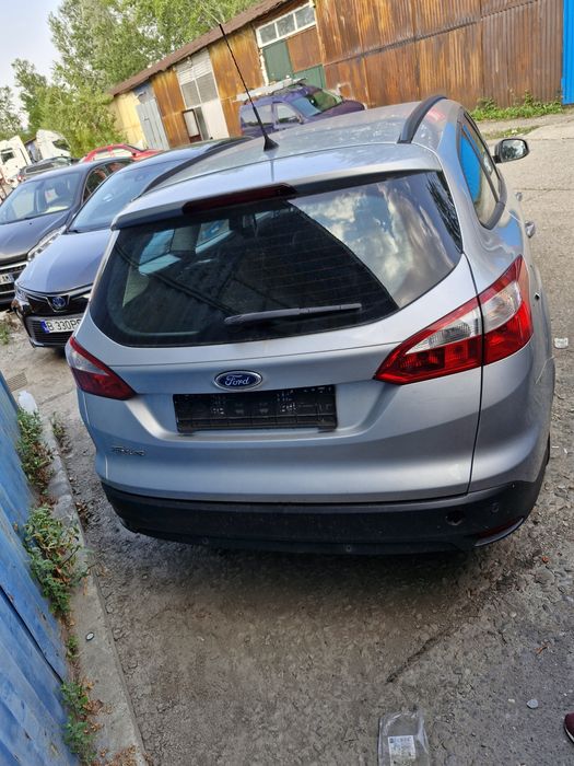 Dezmembrez Ford Focus 2012 / 1.6 diesel 116 cp /  Completa toata /
