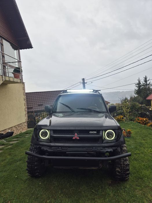 Vând Mitsubishi Pajero Pinin 2.0 GDI