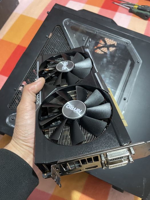 Placa video sapphire R9 380 4g