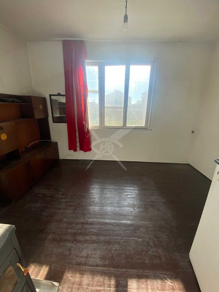 Продава се Къща в Каблешково - 140 кв.м за 822 €/кв.м - Снимка #2