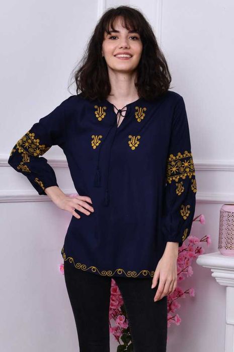 Bluza stil ie culoarea bleumarin, cu broderie colorata