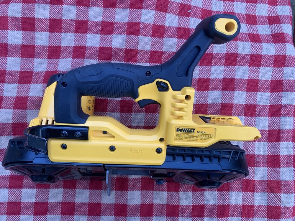 DeWALT DCS 371/акумулаторен лентов трион