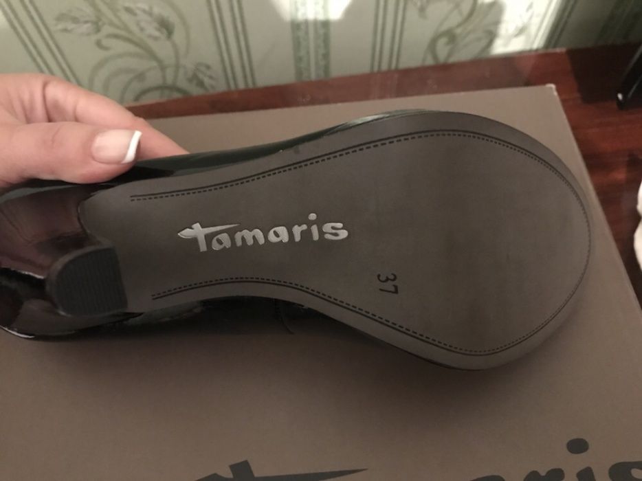 Туфли осенние Tamaris черные, лаковые