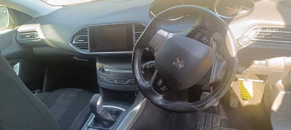 Dezmembrez Peugeot 308sw 2.0 hdi 2015