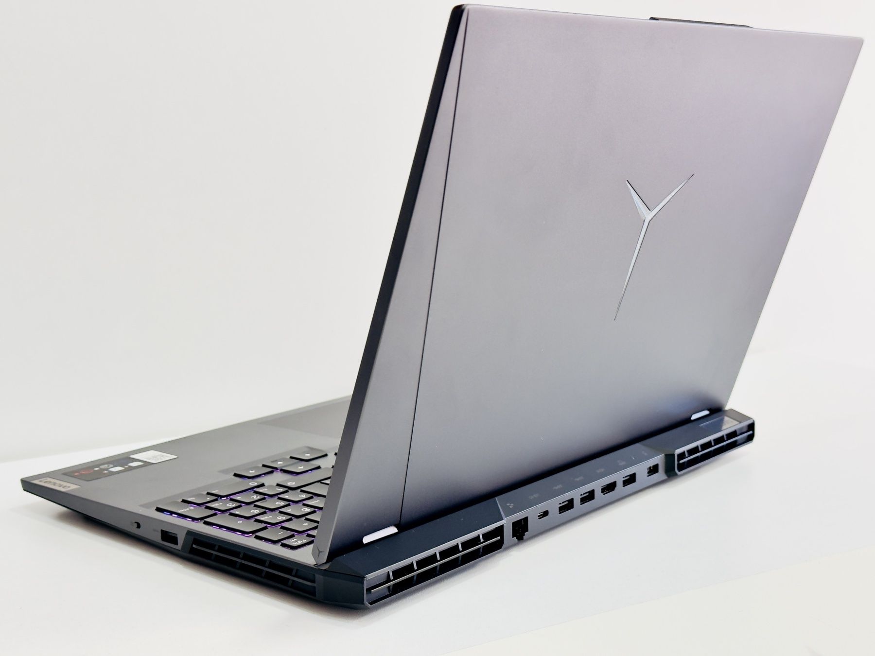 Gaming Lenovo Legion 5 Pro 165Hz RTX3060 Ryzen 7 5800H RGB Laptop