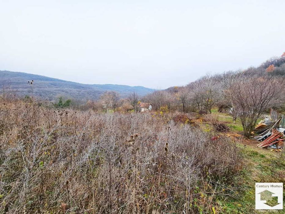 Продава се Парцел в с. Малки чифлик, Област Велико Търново - 1801 кв.м за 28 €/кв.м - Снимка #1