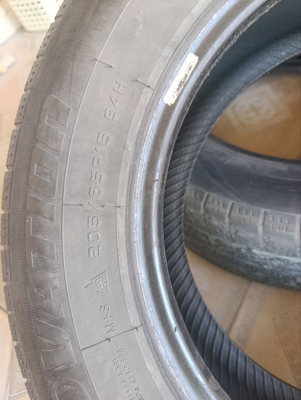 205/65R15 Сотилади.2 дона