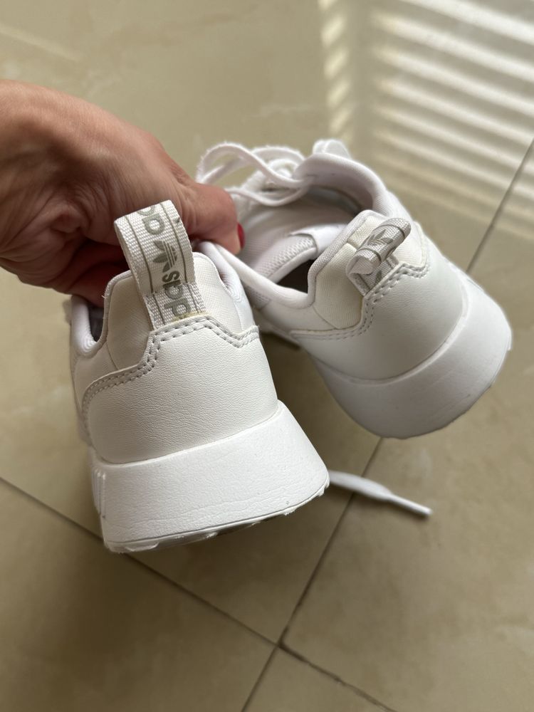 Adidasi Adidas marime 30