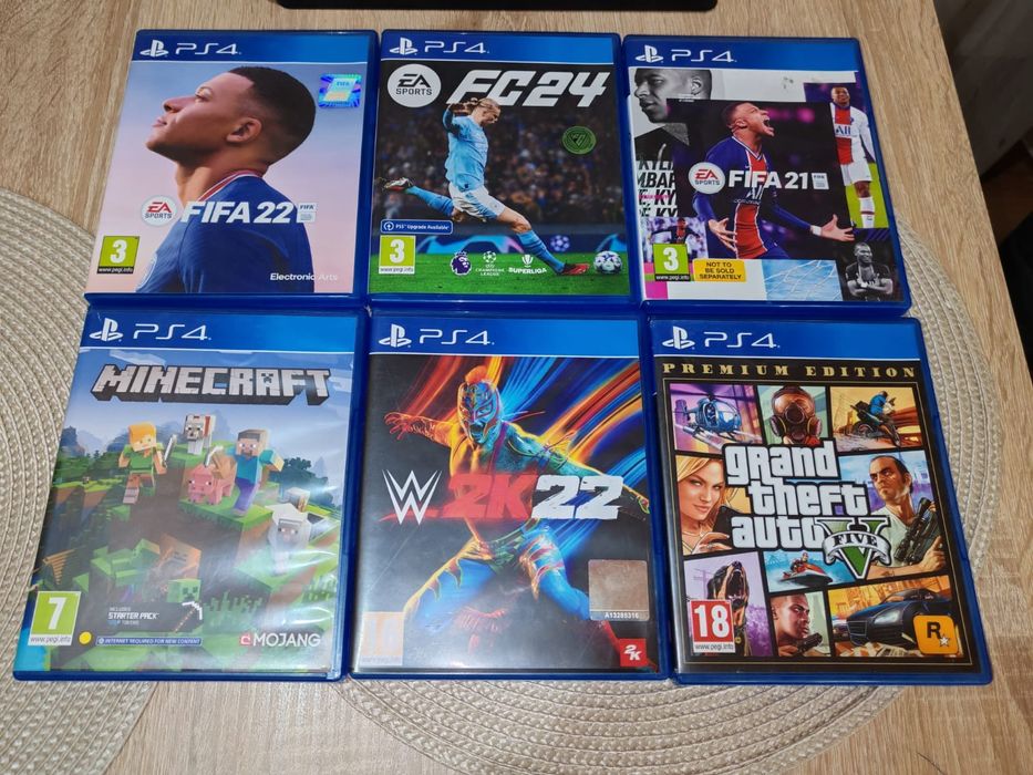 Play Station 4 - 500 GB + 6 jocuri