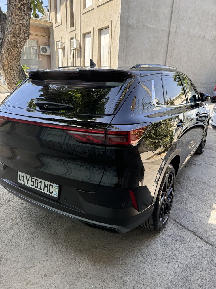 Dongfeng Aeolus Huge Hybrid