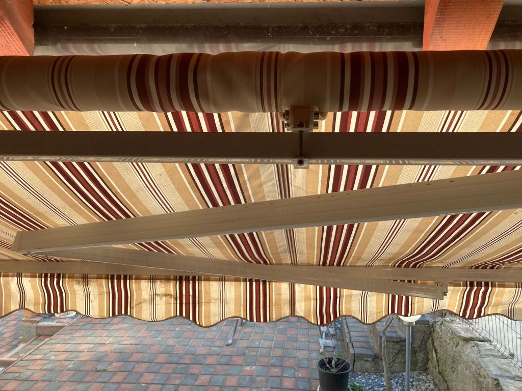 Pergola, copertina terasa, sau gradina