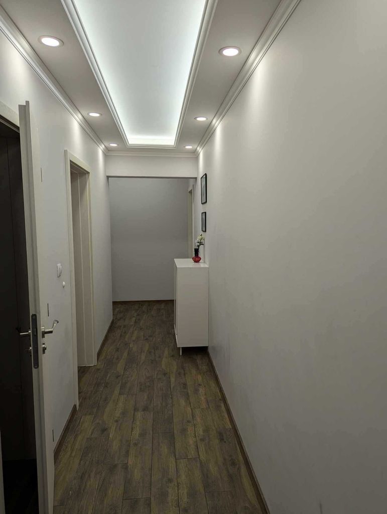 Дава се под наем Тристаен апартамент в Варна, Нептун - 90 кв.м за 700 € - Снимка #14