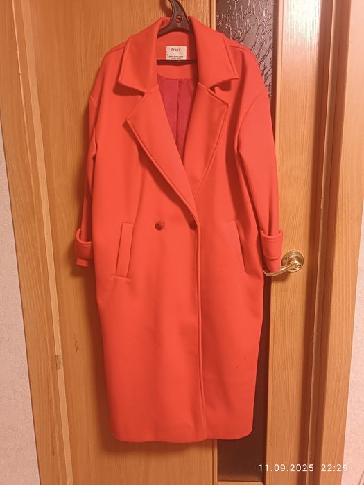 Продам пальто, в очень хорошем состоянии.