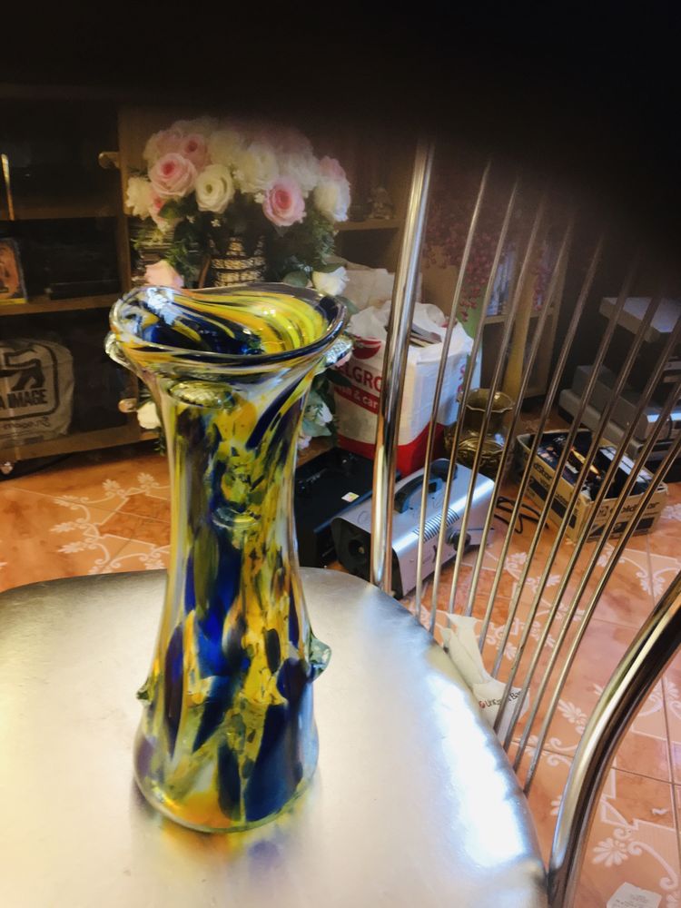 Vaze Galle cu patru culori una predominanta .