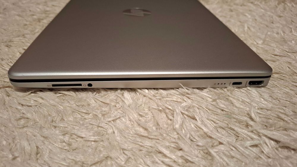 Laptop HP  i7-1255U / 16GB RAM / 512GB SSD CU NOU