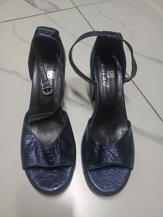 Продам женскую обувь