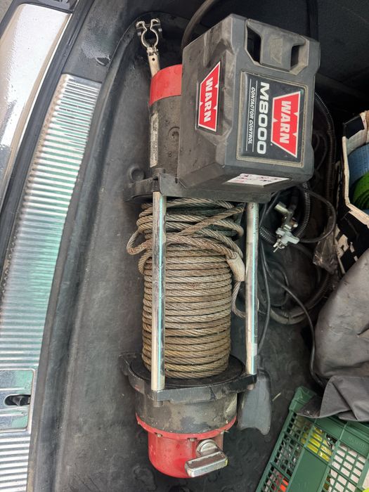 Troliu electric Warn M8000